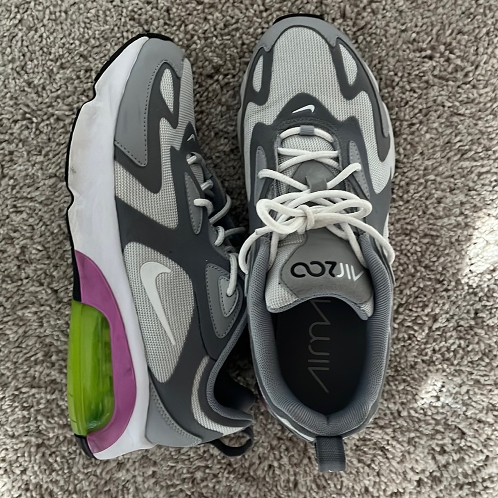 Air Max 200 Size 9, Pure Platiunum Volt women’s /Gray comfort sneakers